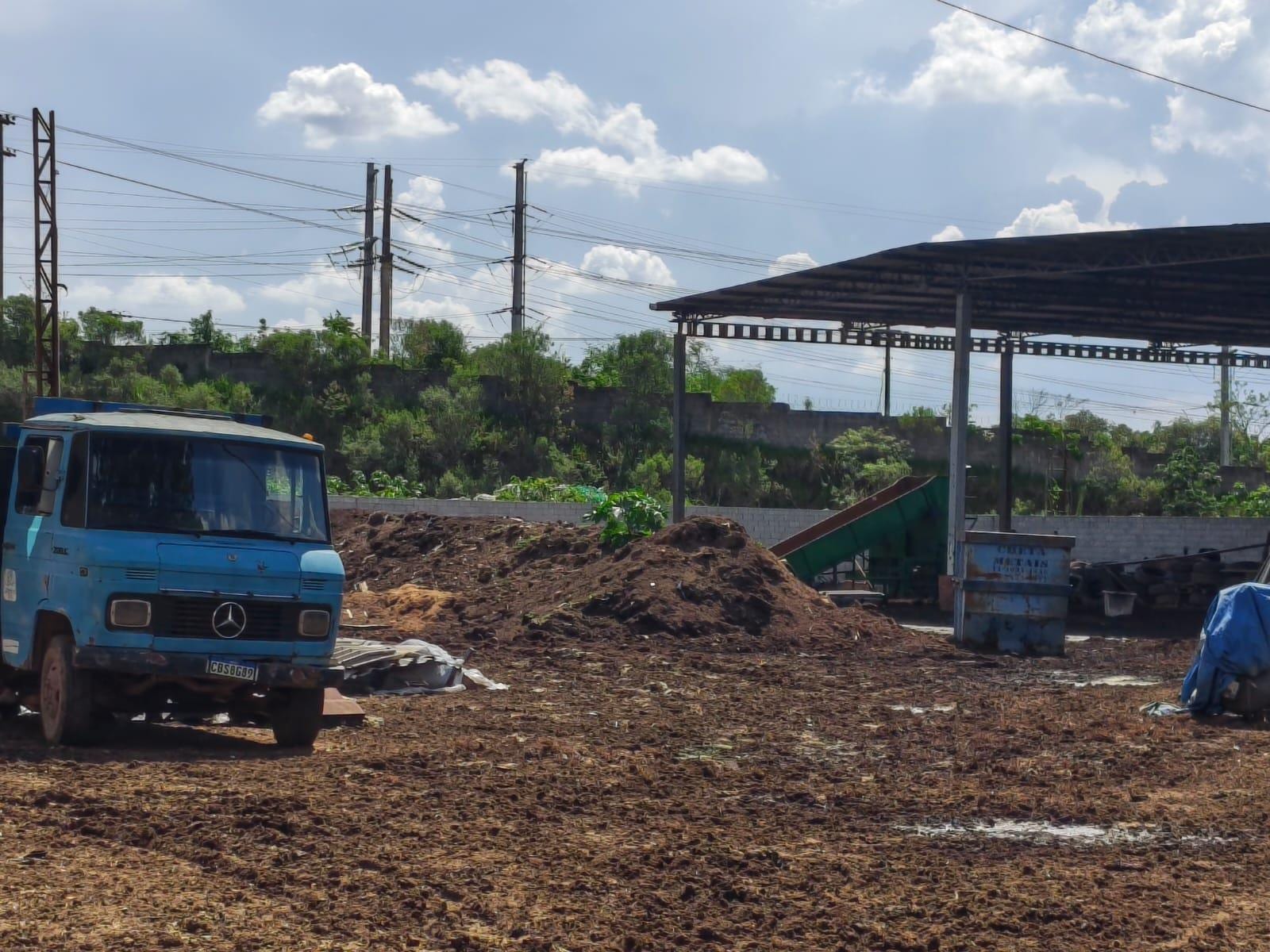Justiça confirma ações da Secretaria de Meio Ambiente de Bragança Paulista contra irregularidades em depósito no Curitib