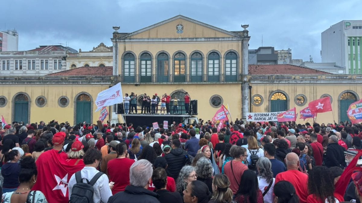 Com Boulos e lideranças da esquerda, ato na Capital em SC busca intensificar estratégia de vira-voto na reta final do se