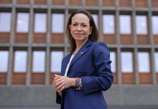 María Corina Machado reafirma que voltará à Venezuela para "facilitar a transição"
