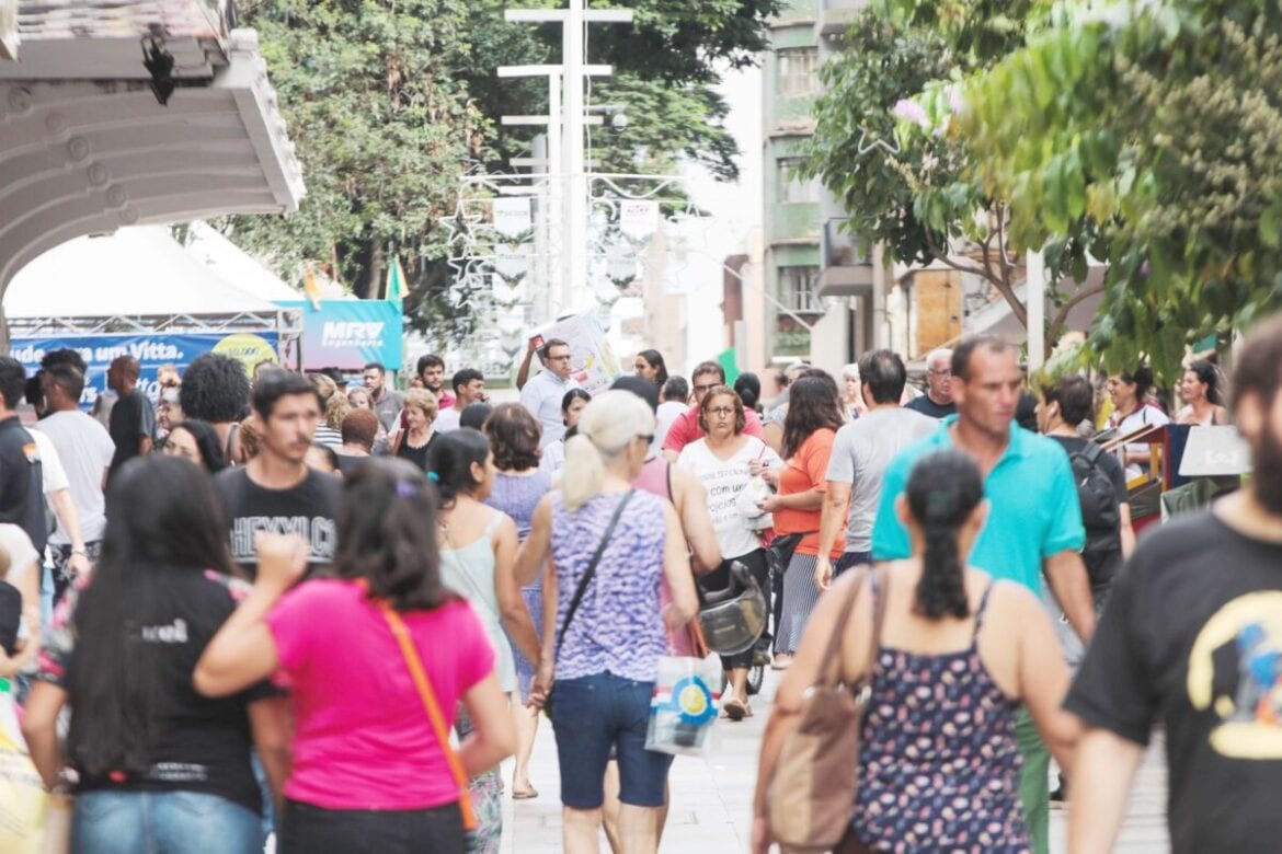 O voto define leis, orçamento e fiscalização — e começa depois da urna