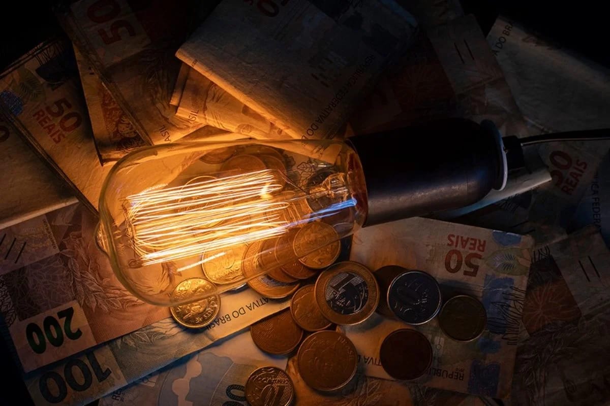 Lei 15.269/2025 abre mercado de energia e permite escolher fornecedor