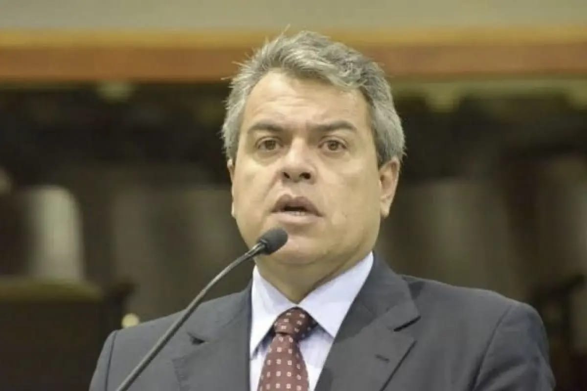 Ernesto Roller declara R$ 398.878,20 em bens para o Senado