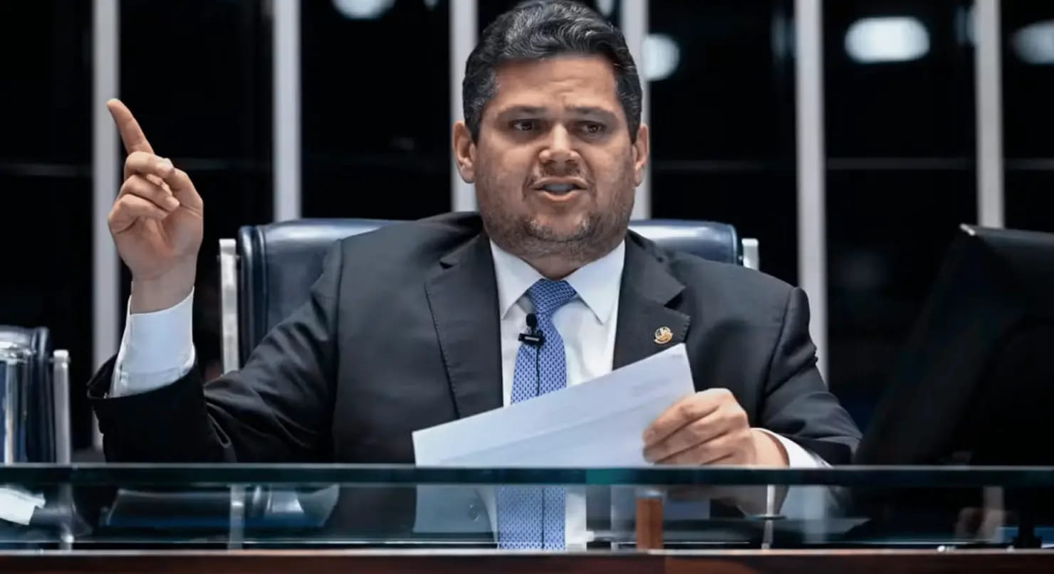 Alcolumbre marca votação do fim da escala 6×1 para, quarta-feira,14 de outubro