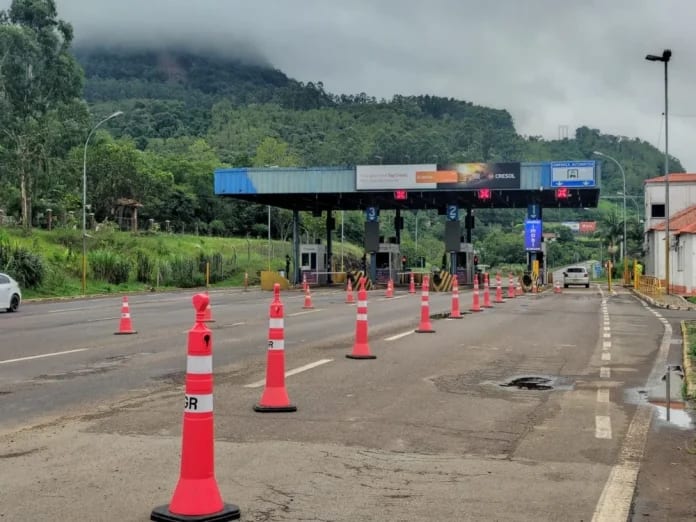 Justiça manda EGR suspender pedágio com ponte interditada