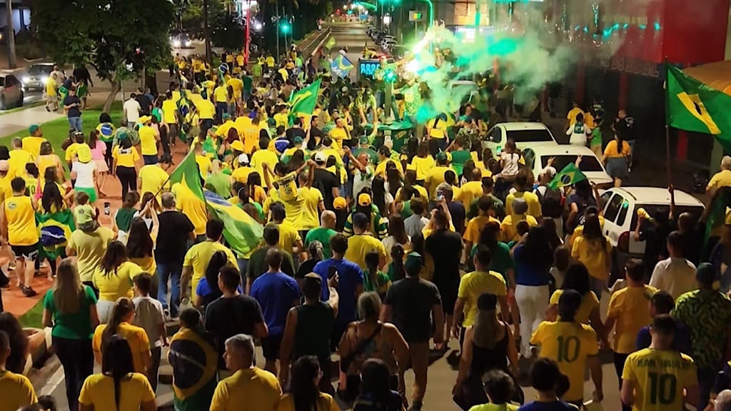 “Bloco do 22” reúne apoiadores de Flávio Bolsonaro nas ruas de Sumaré