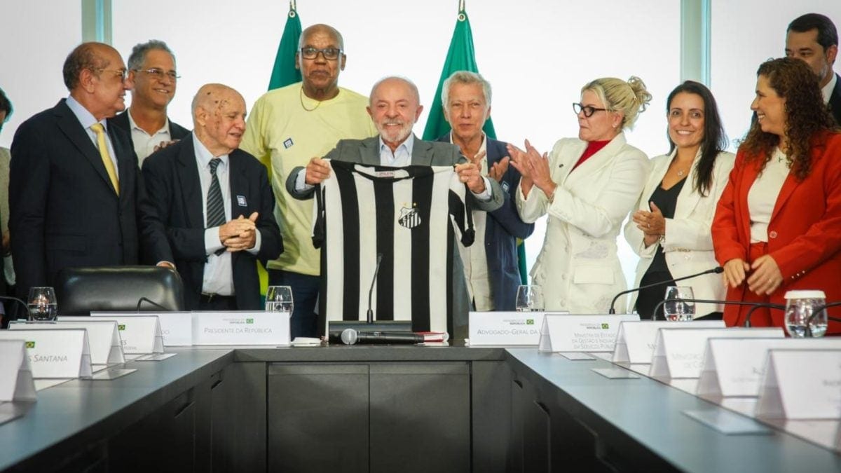 Messias diz que Sport venceu o Flamengo em 1987 e critica apostas; governo cede CT do Santos por 20 anos