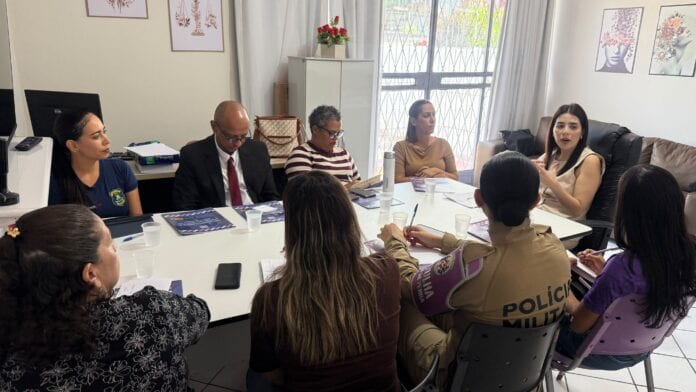 Coordenadoria da Mulher da Prefeitura de Campina Grande reúne rede de proteção para fortalecer atendimento às vítimas de