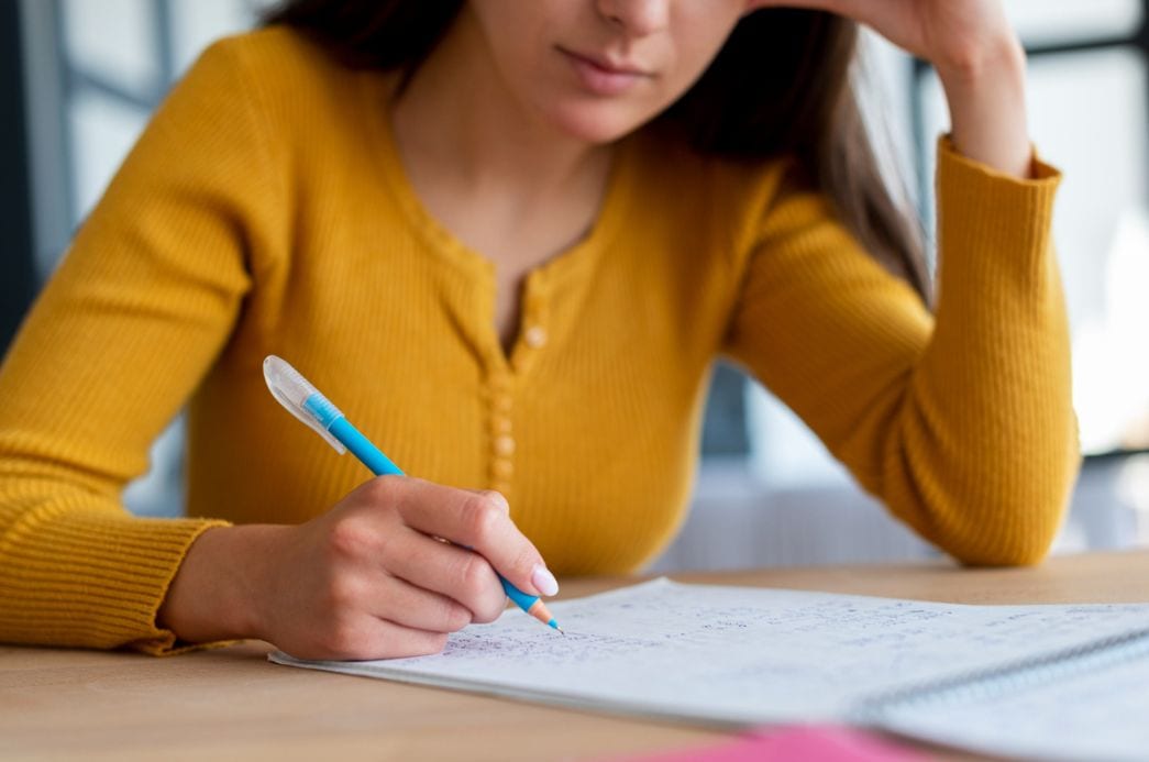 Cubatão abre concurso com ~40 vagas para níveis médio e superior