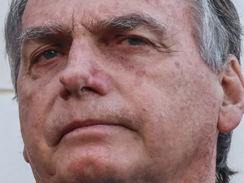 Bolsonaro pede liberação de visitas de Flávio