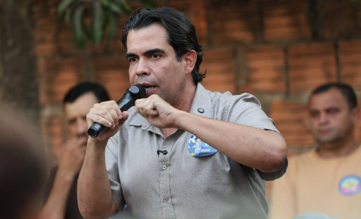 Ayres retoma após eleições PEC que cria mandato de oito anos para ministros do STF