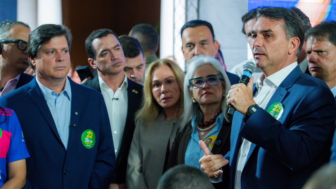 MDB de Alexandre Guimarães declara apoio a Flávio Bolsonaro: “O melhor caminho para o Brasil neste momento”