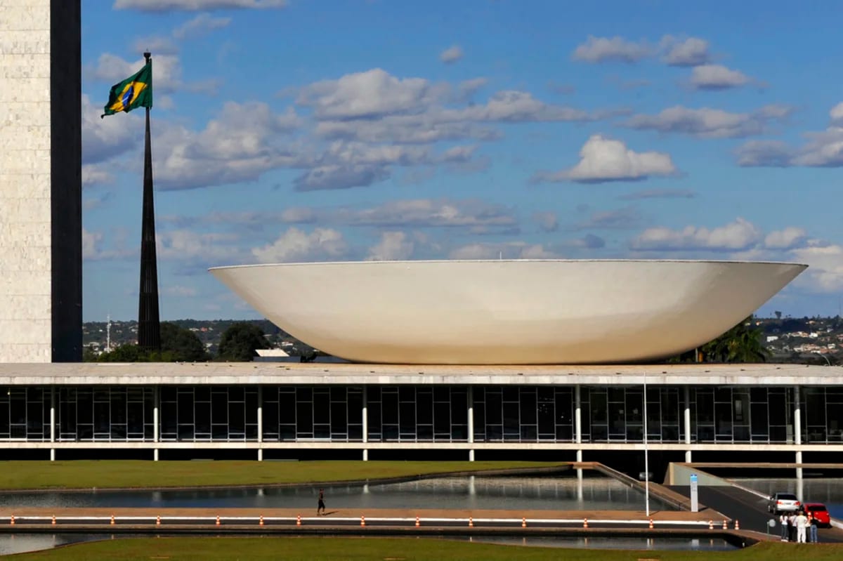 Concurso para a Câmara dos Deputados tem salário de R$ 32 mil; veja como se inscrever