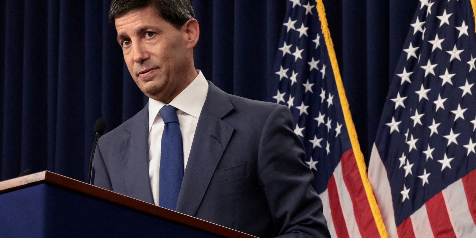 Desafios do Federal Reserve: Kevin Warsh discute inflação e possíveis aumentos de juros