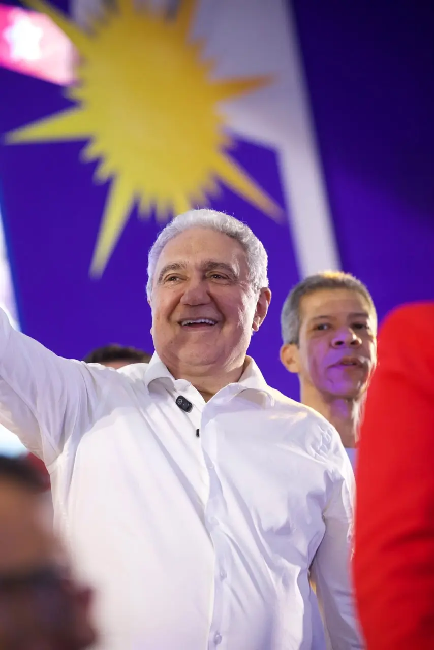 Laurez registra ata da convenção sem Irajá