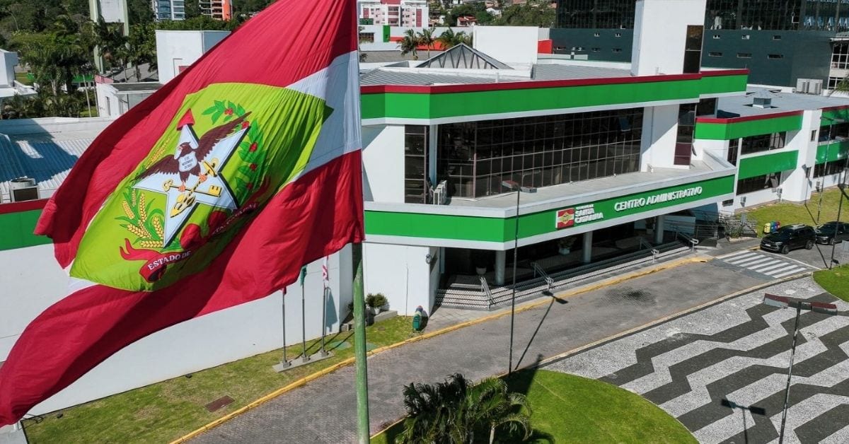 CONCURSO DOS SONHOS: SC abre 50 vagas com salário inicial de R$ 25 mil