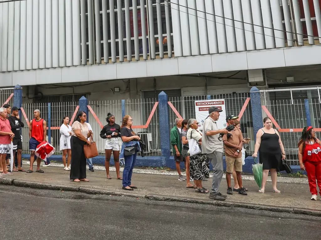 Demora na prorrogação do tempo de urna pode provocar pedidos de anulação das eleições