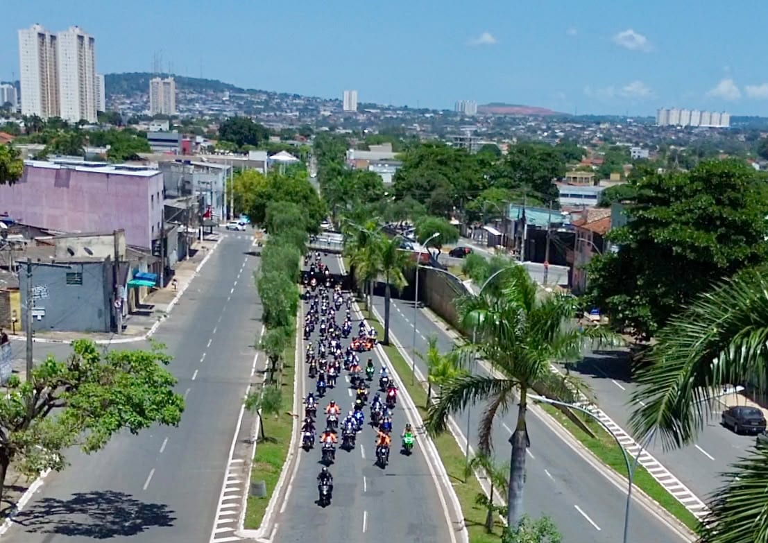 Mabel participa de passeio motociclístico em comemoração aos 93 anos de Goiânia
