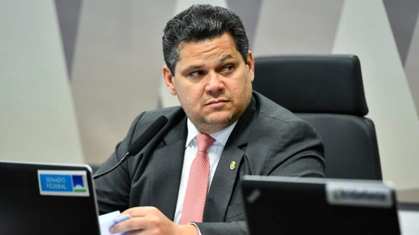 Alcolumbre cita Dark Horse ao reagir à pressão por impeachment de Moraes