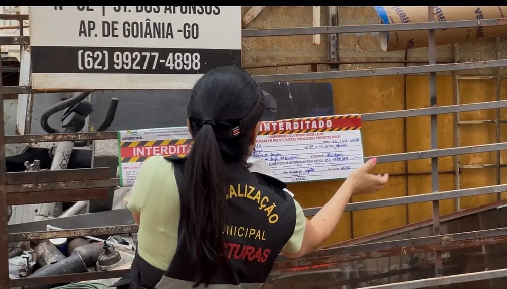 Operação fecha quatro ferros-velhos e mira receptação de fios e cabos em Aparecida