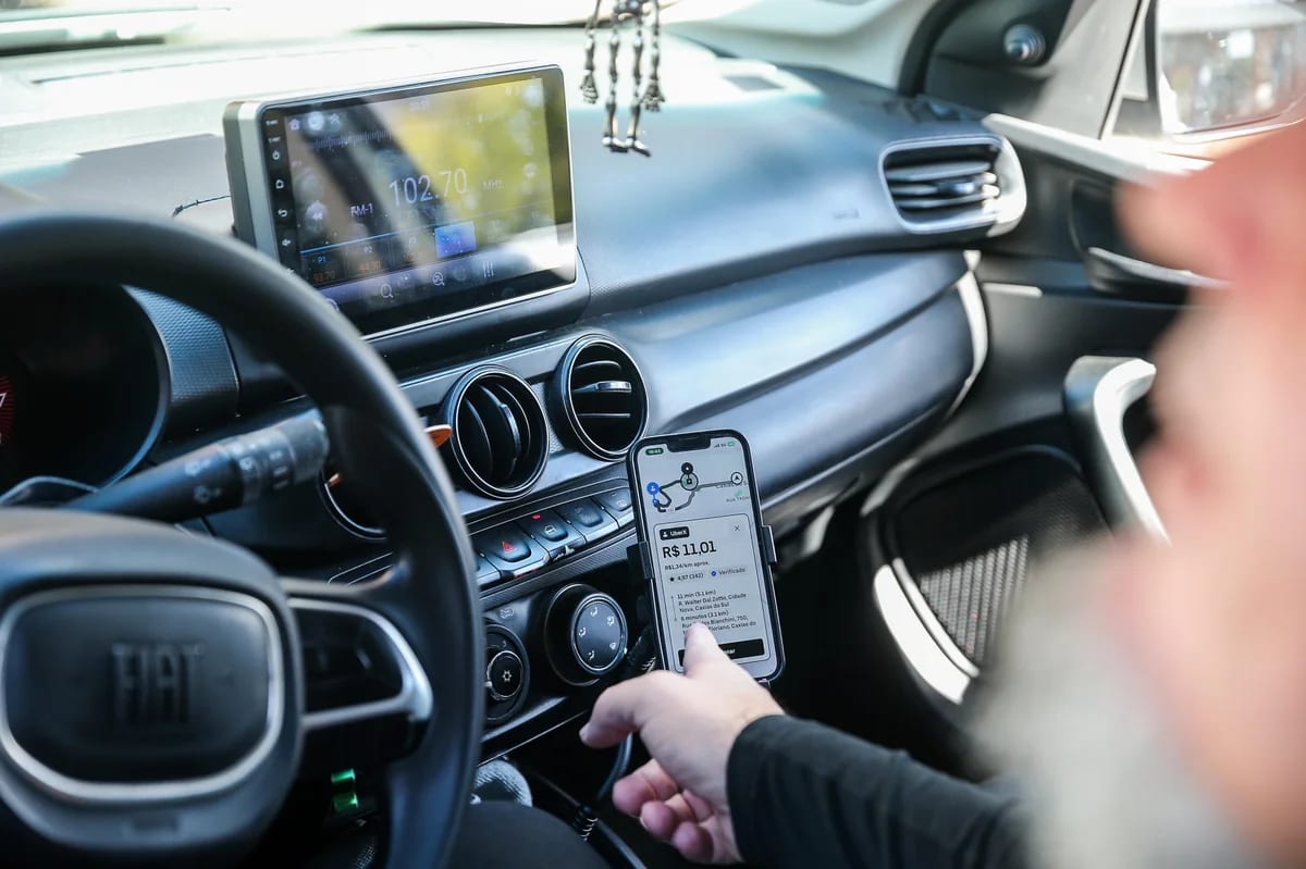 Uber completa 10 anos de atuação em Caxias do Sul, com mudança na rotina de motoristas e passageiros