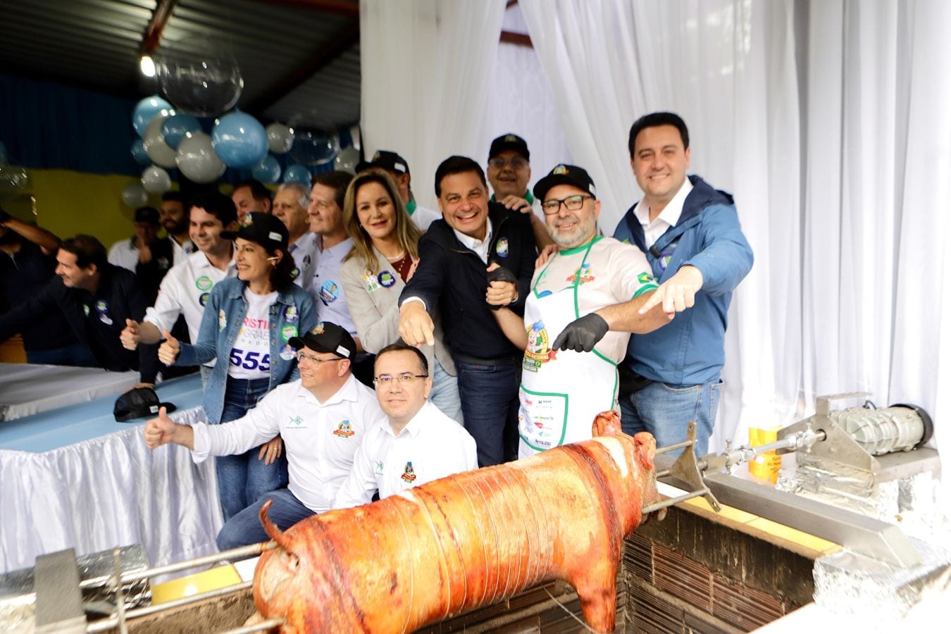 Sandro Alex destaca força da agropecuária de Toledo na Festa do Porco
