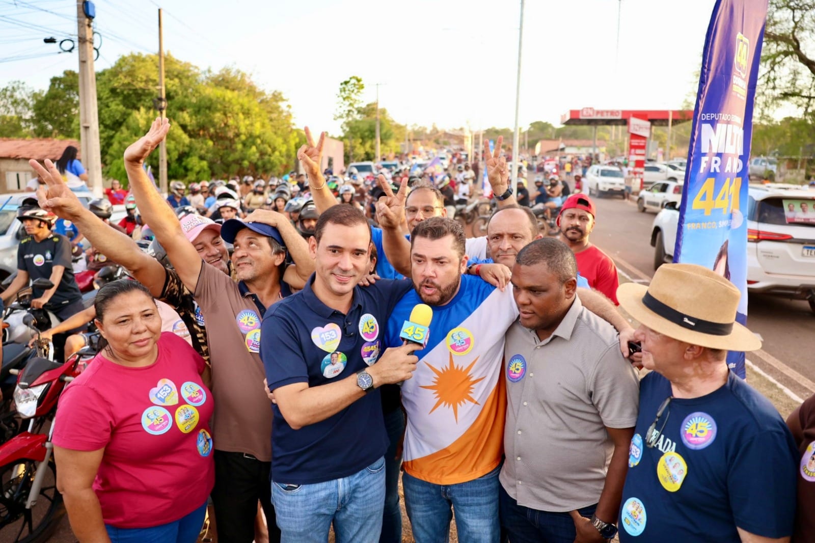 Vicentinho reúne multidão em Novo Acordo e promete obras no Jalapão