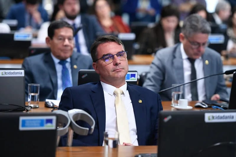 Cientista político diz que há lawfare e pressão dos EUA contra Lula
