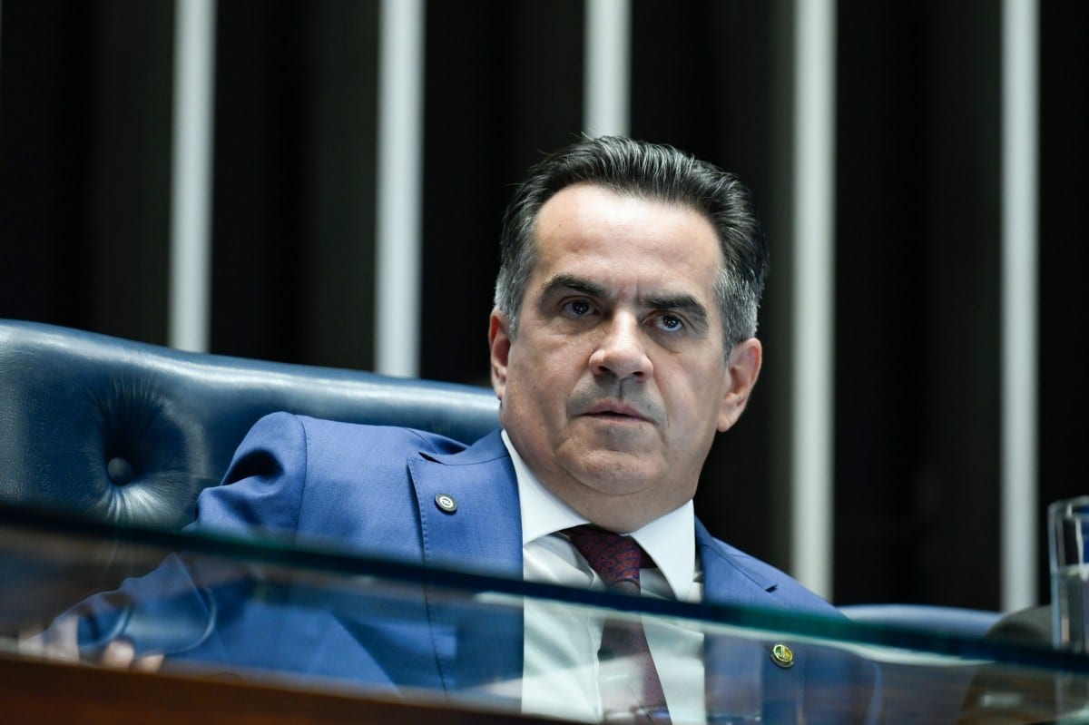 Ciro Nogueira quer apoio do PP a Flávio Bolsonaro no 2º turno