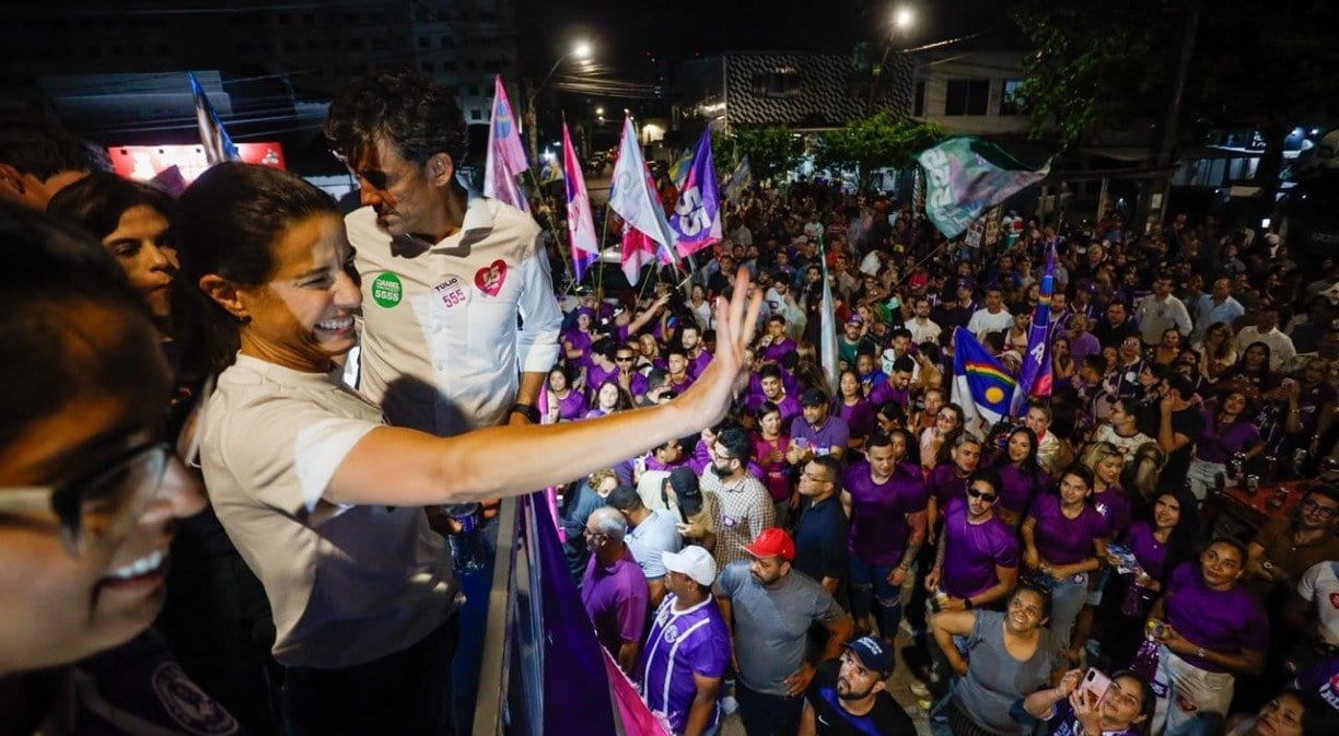 Raquel Lyra rebate pedido de impeachment contra Priscila Krause em caminhada no Recife