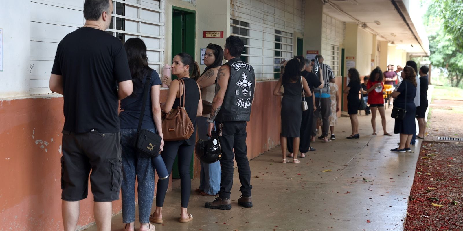 Estudantes relatam violência relacionada à eleição presidencial