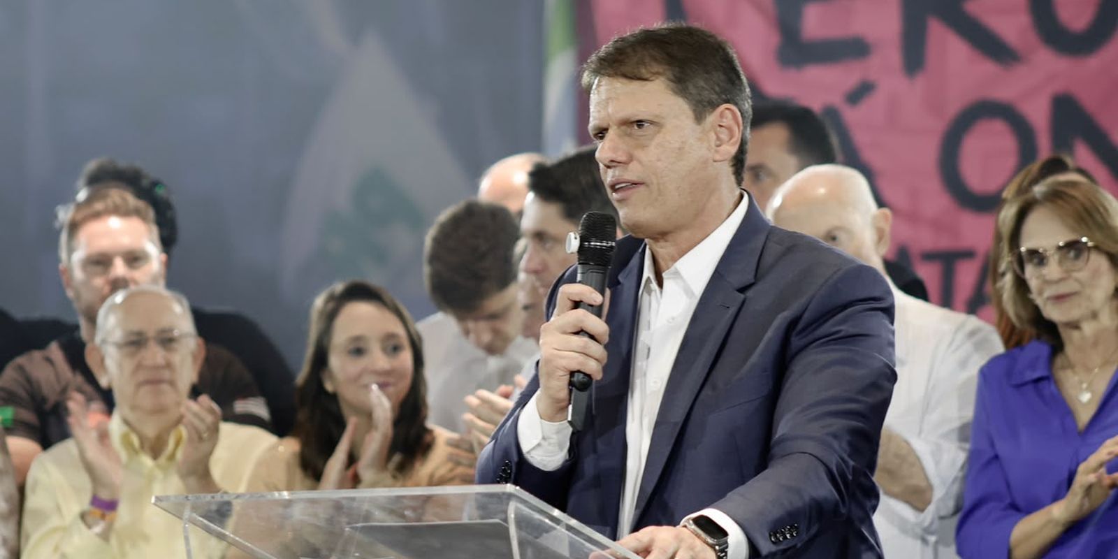 Republicanos oficializa Tarcísio como candidato à reeleição em SP