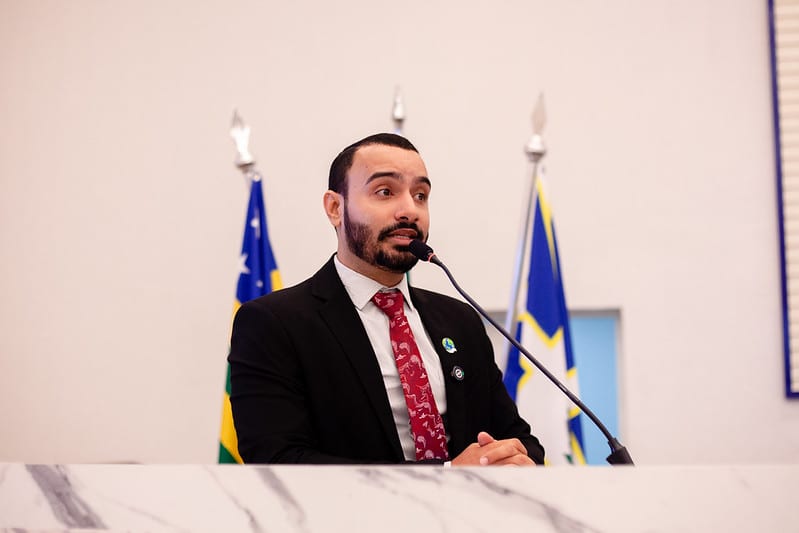 Vereador Rimet Jules denuncia filas e pede agilidade em procedimentos de saúde