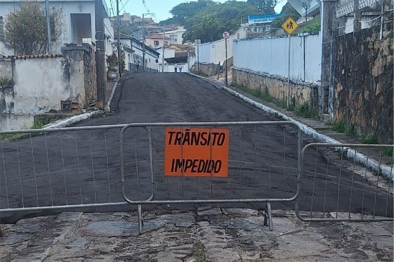 MPF pede na Justiça a retirada de asfalto sobre calçamento histórico em Diamantina (MG)