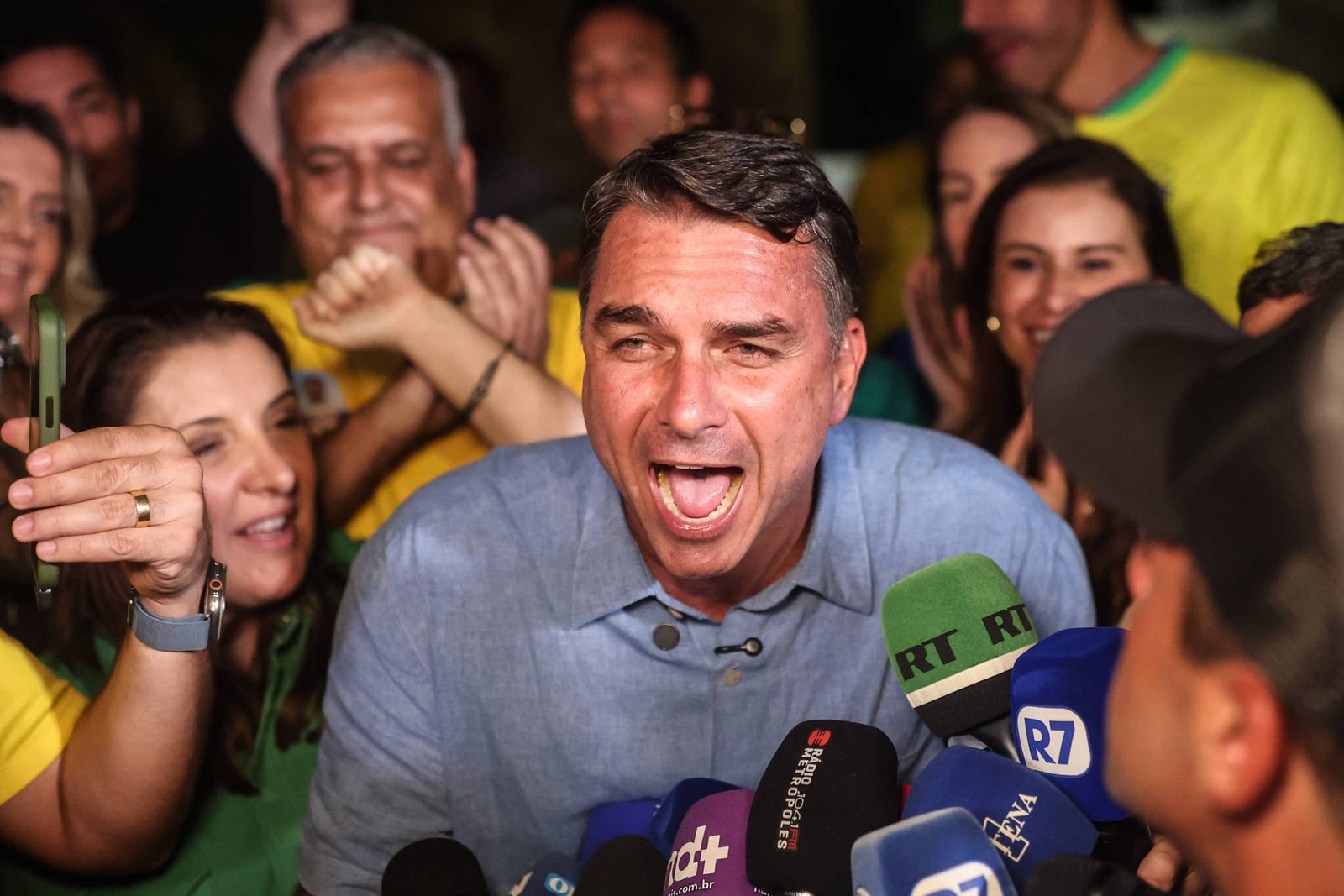 Flávio quer ampliar mandato, e presidente que ficou 6 anos foi um desastre