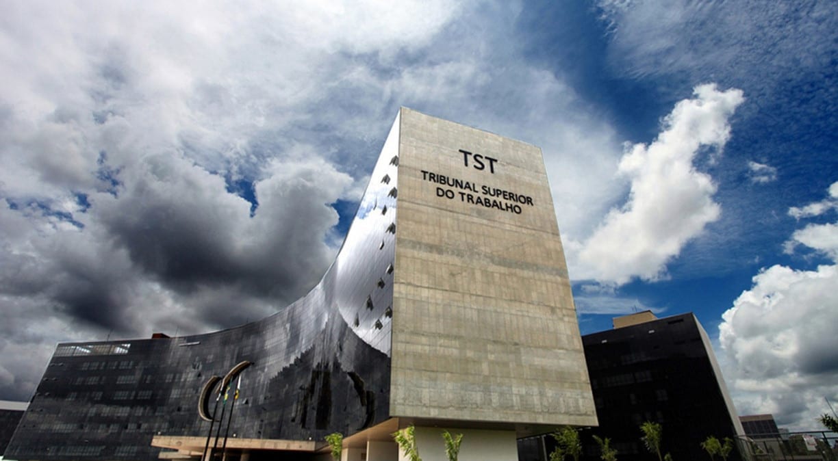 TST determina fim da greve da Caixa; retorno até quarta (30)