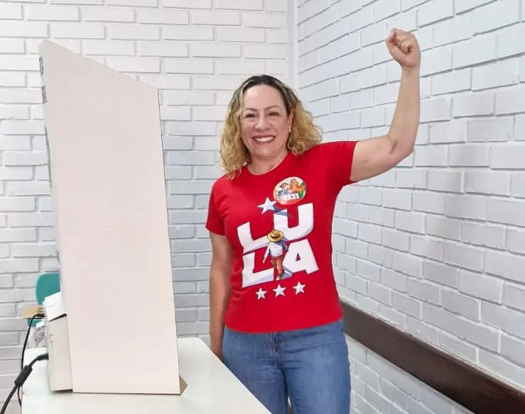Adriana Accorsi (PT) registrou voto no CIEM, Setor Jaó, em Goiânia
