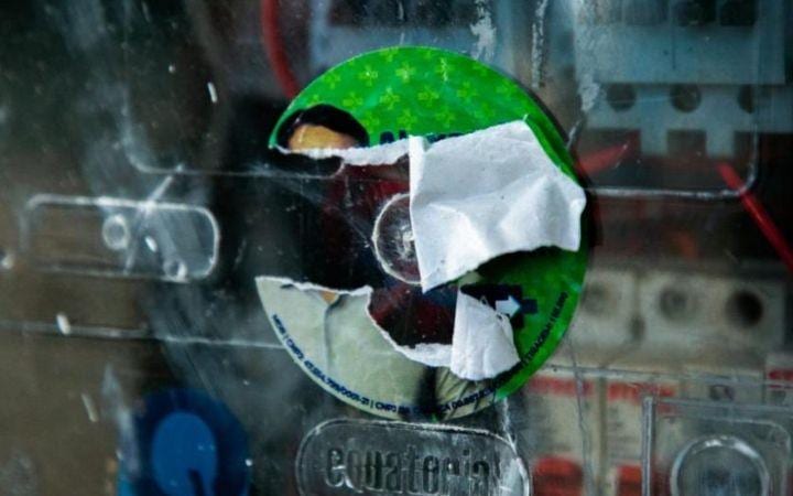 CEEE Equatorial chama a atenção para os riscos de propaganda eleitoral em postes e medidores de energia