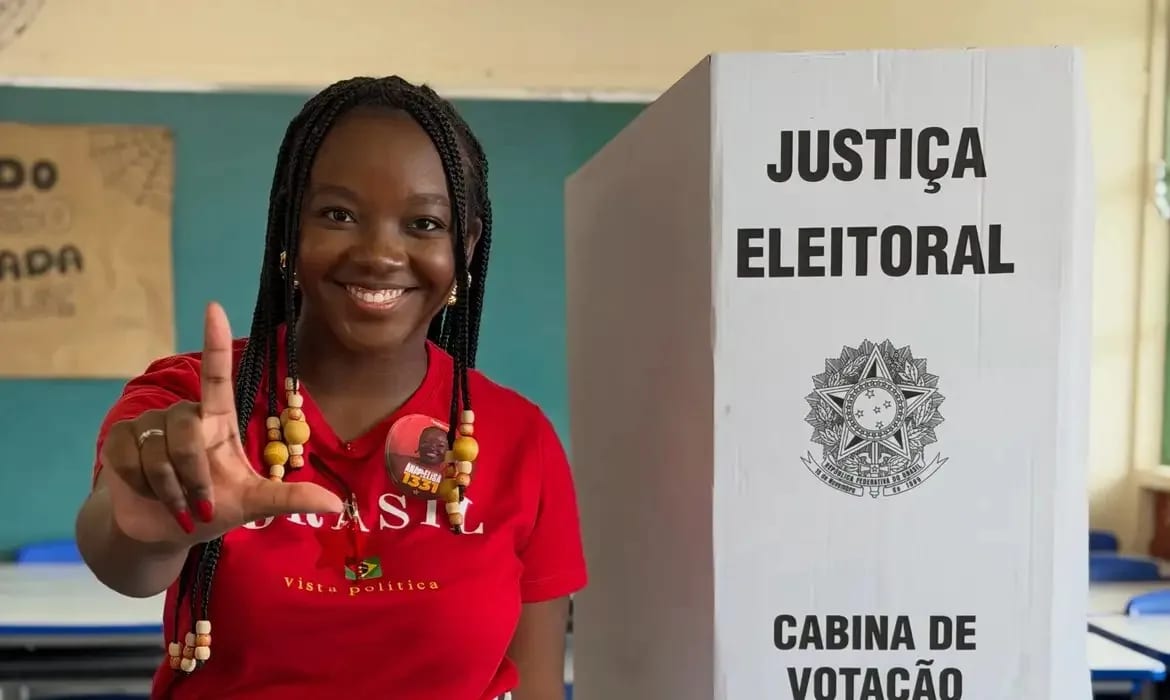 Das redes ao Congresso: conheça Ana Elisa (PT), deputada federal mais votada em Minas Gerais