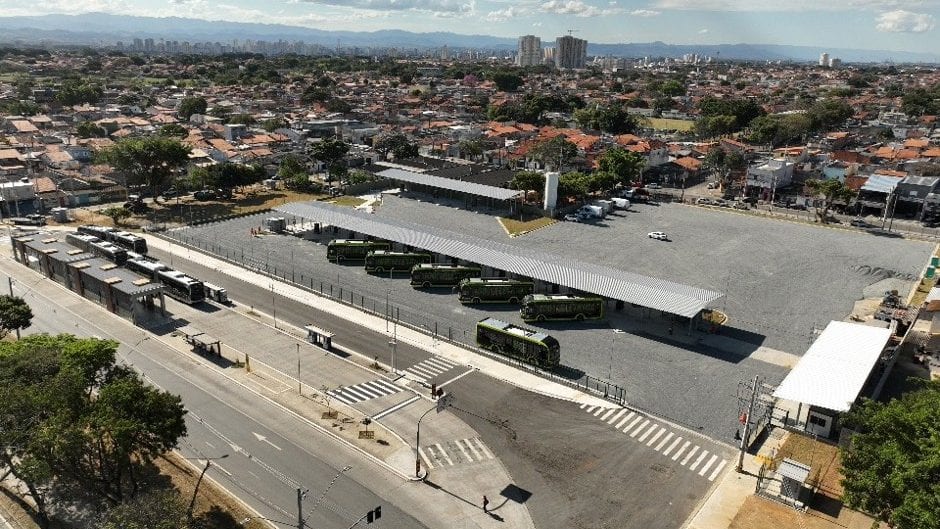 São José entrega estação com 34 pontos de recarga para ônibus elétricos