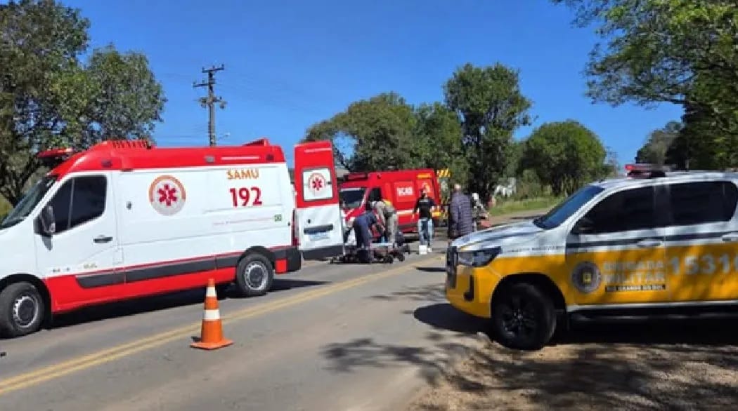 Acidente entre carro e moto é registrado na ERS-324, em Casca
