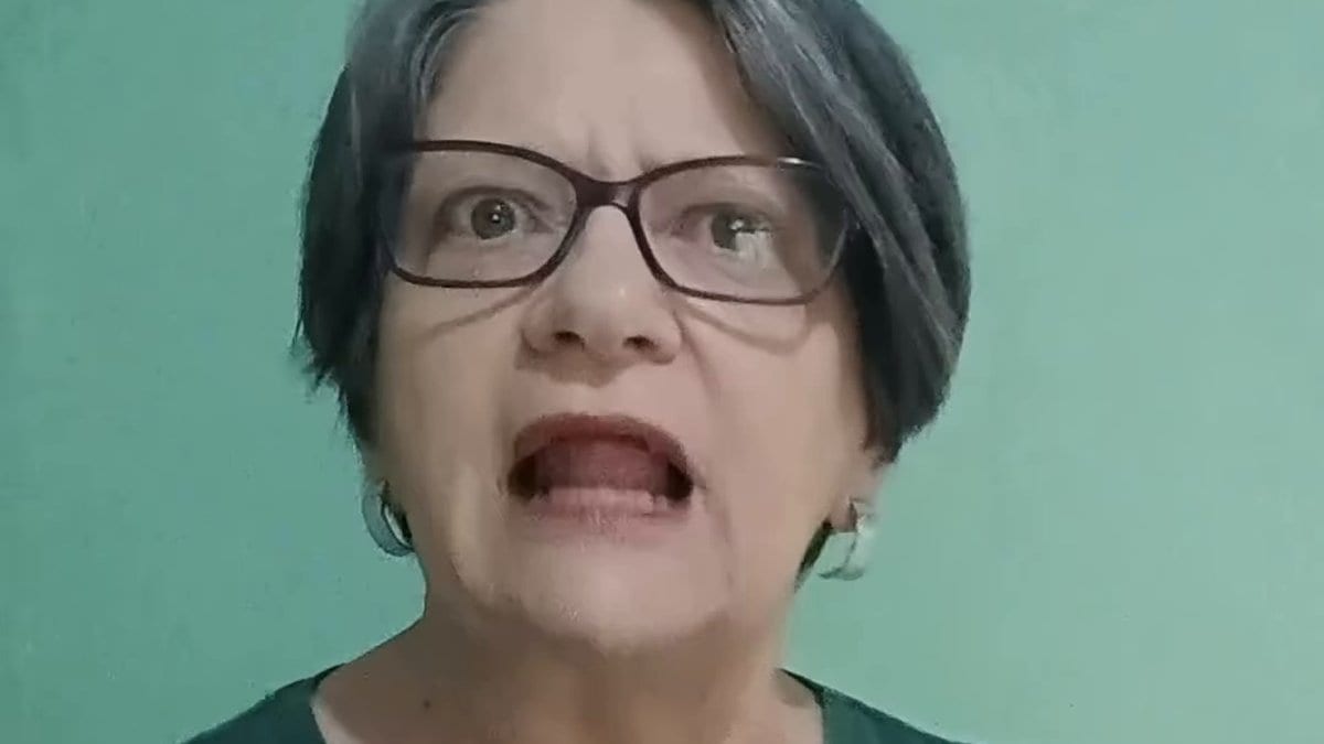 Mãe leva professora de outra escola para exigir 10 na prova do filho e professor registra BO em Blumenau