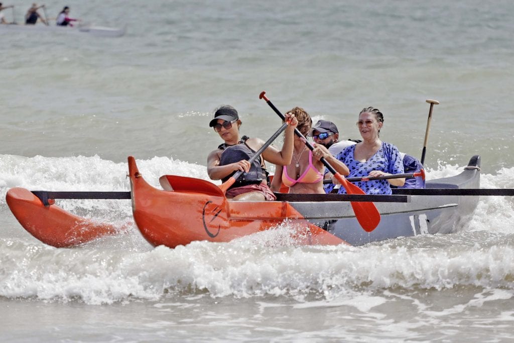 Prefeitura de João Pessoa promove Remada Rosa na praia do Bessa nesta terça-feira