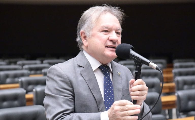 Comissão aprova dispensa de licitação para órgão público contratar plano de saúde sem fins lucrativos