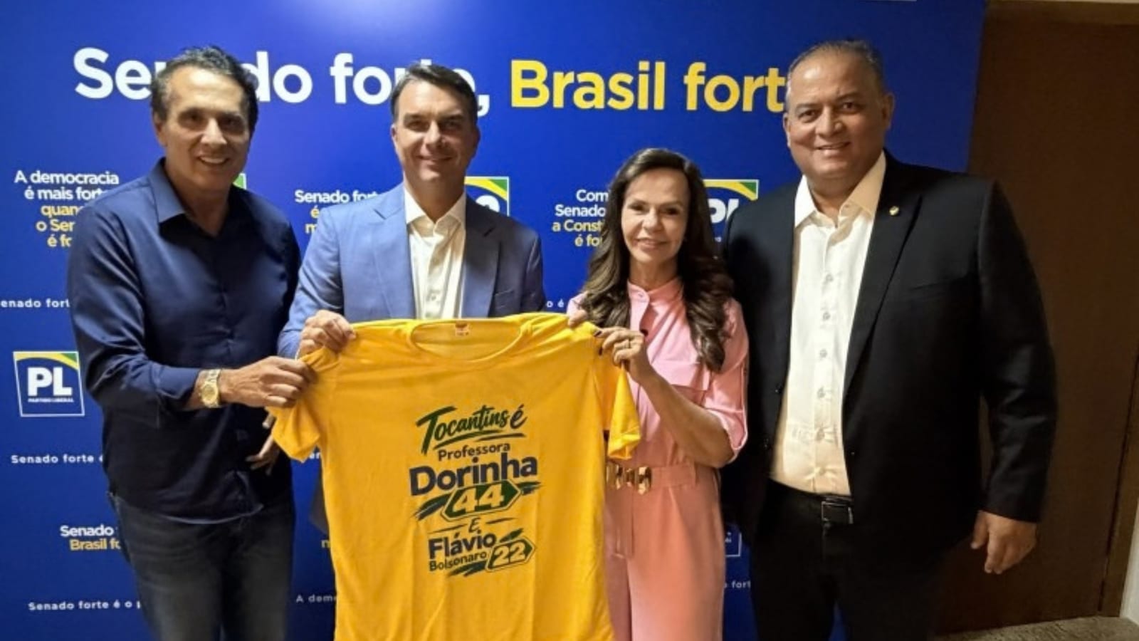 Flávio Bolsonaro: “Para o futuro do Tocantins, o melhor é Dorinha”