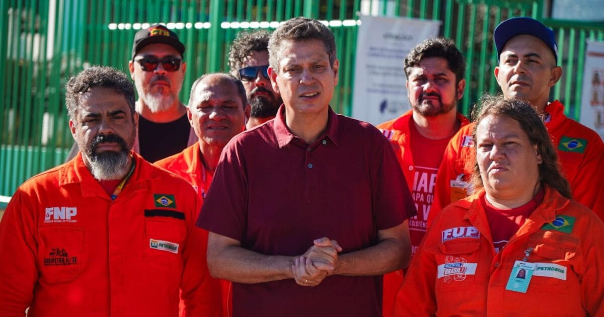 Márcio Macêdo visita Fafen e destaca retorno de investimentos da Petrobras