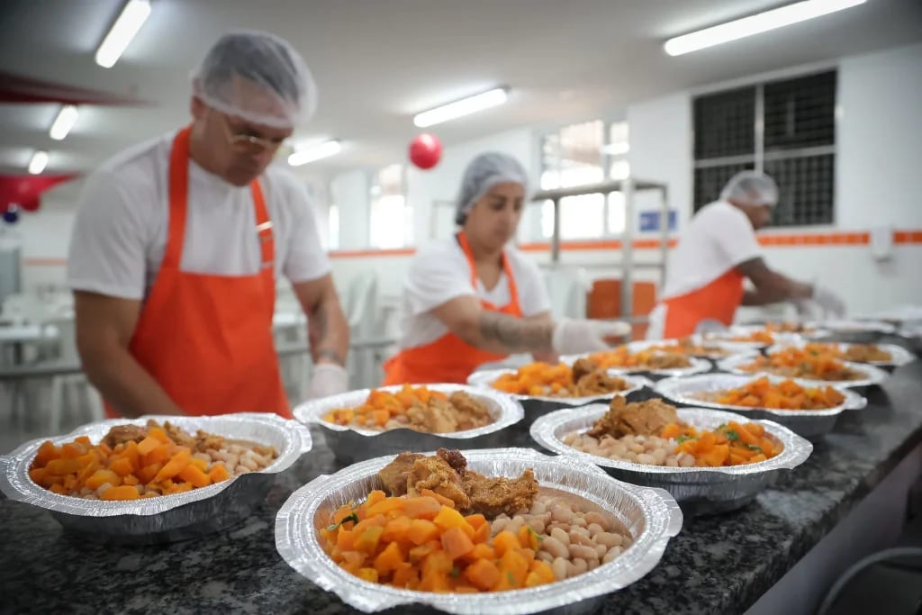 Bom Prato altera funcionamento no sábado (3) e domingo (4) do primeiro turno