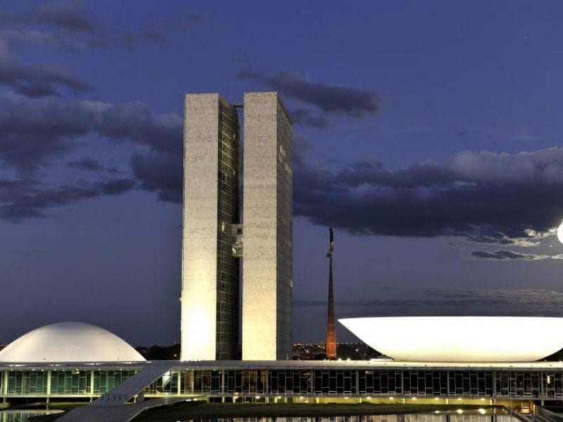 Após eleições, Câmara terá 35,67% de novos deputados e Senado troca 74% das vagas disputadas