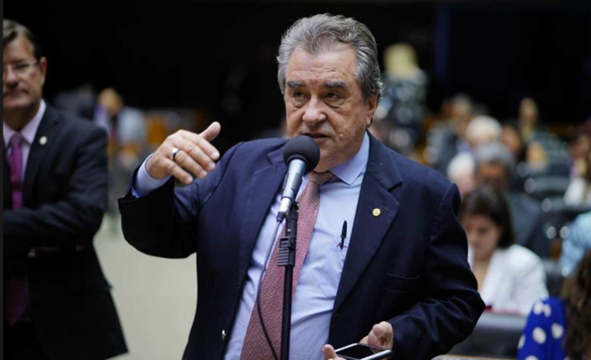 PT busca Célio Moura para coordenar Lula no TO e avalia não apoiar ninguém ao governo