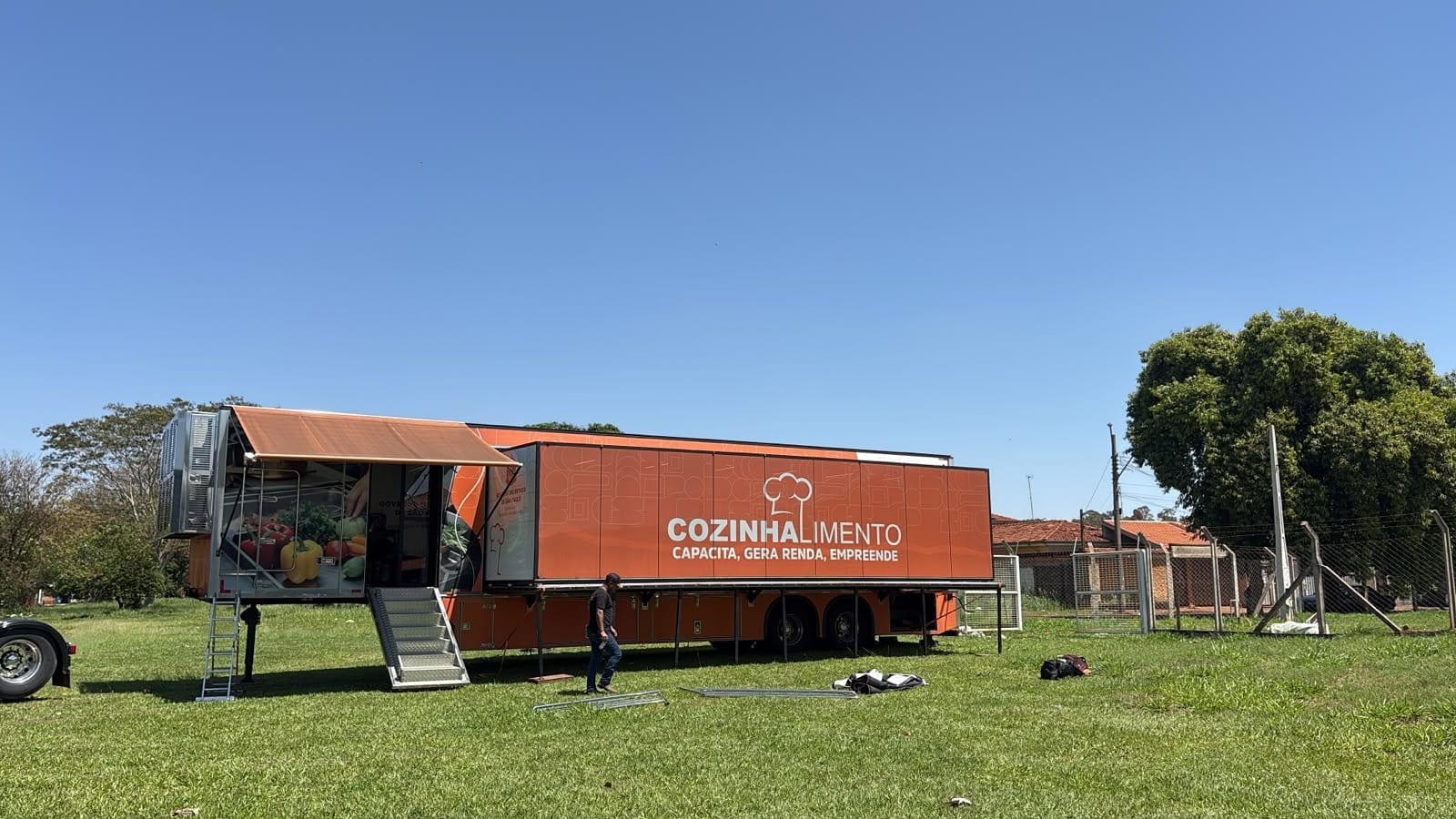 Carreta oferece 75 vagas gratuitas para cursos de panificação em Marília