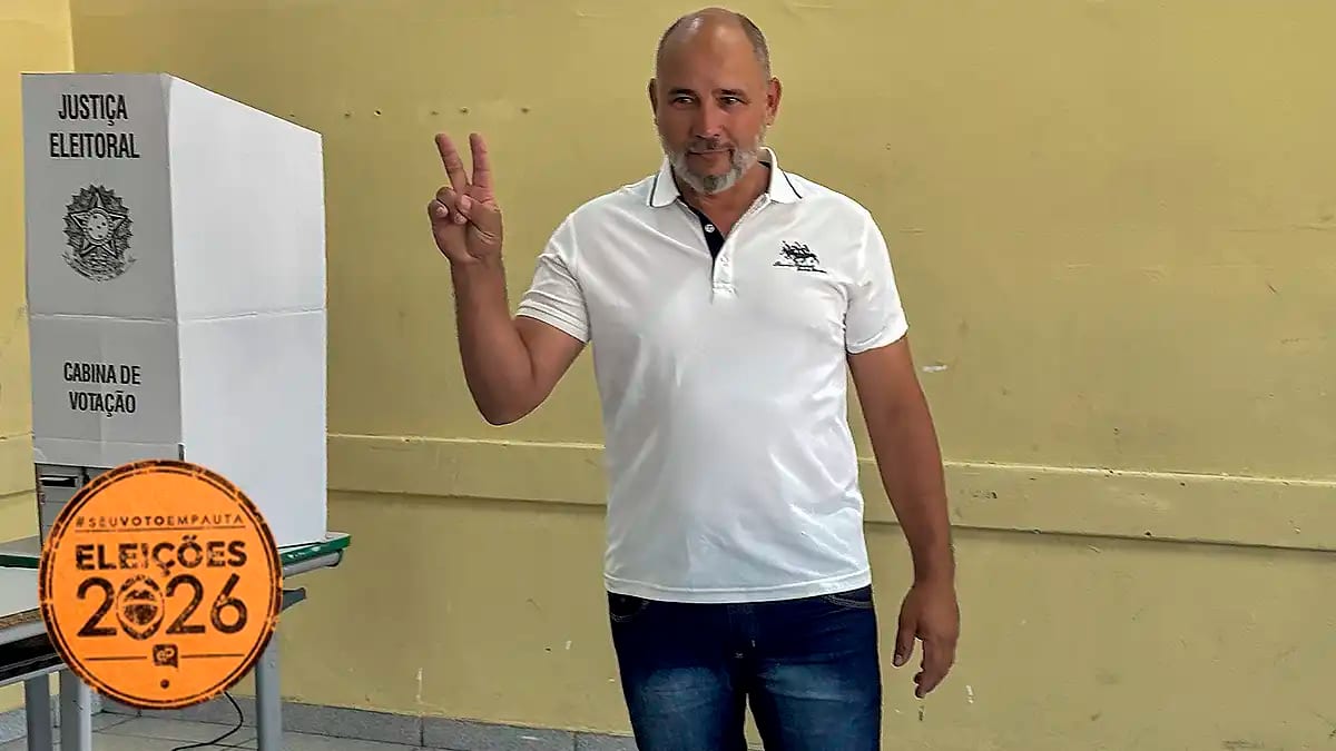 Adriano Pires foi o primeiro candidato a votar em Bragança Paulista neste domingo